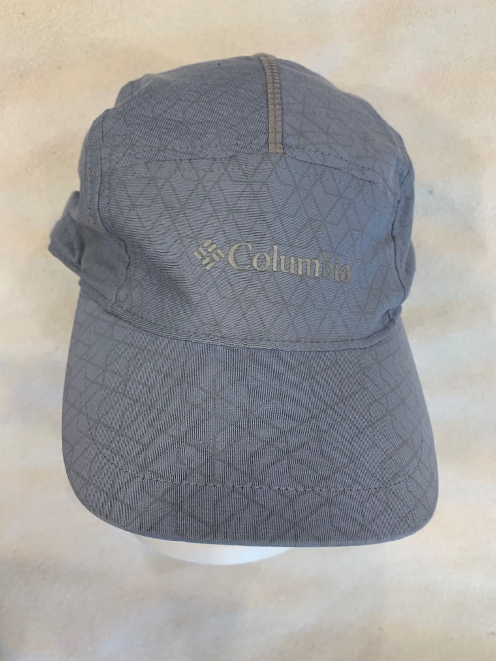Columbia Lightweight Unisex Cap Gray Geometric Reflective Adjustable One Size